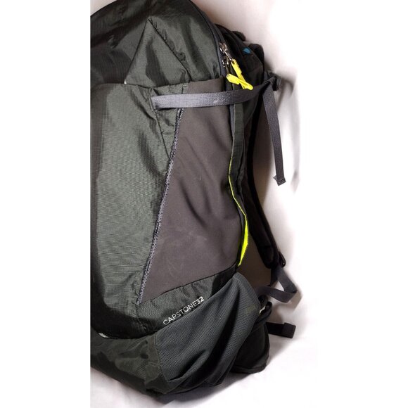 Thule Capstone 32 Liter Backpack Men's Fit Grey with DSLR Camera Holster - Picture 5 of 15